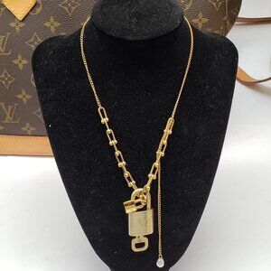 Authentic Louis Vuitton Lock & Key w/ Unbranded Gold Plated Gold Chain Necklace